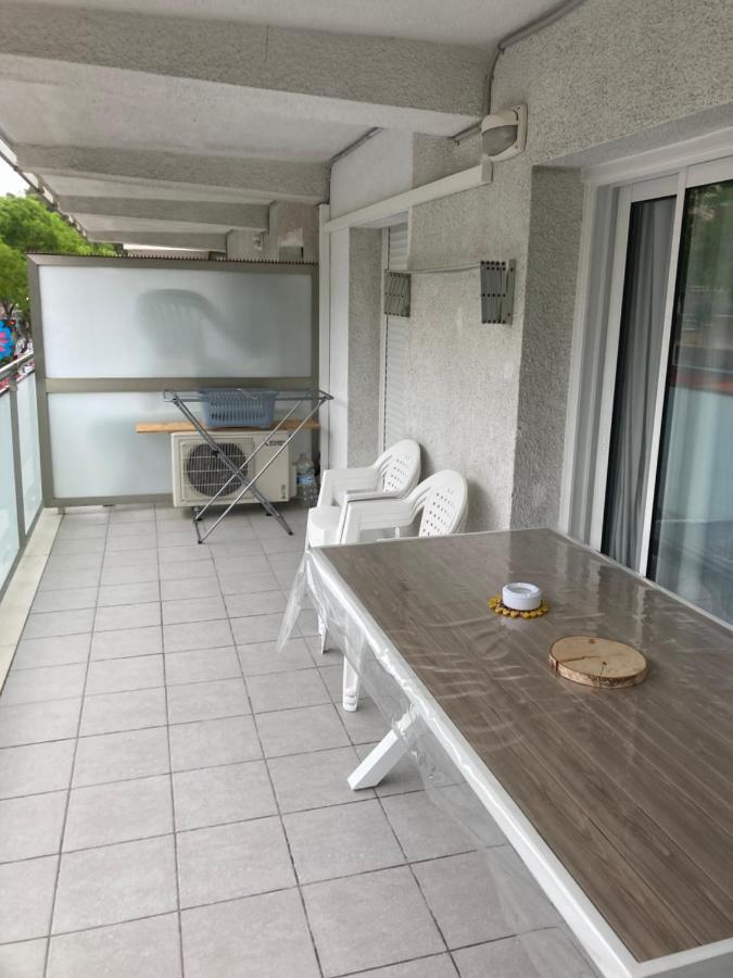 Chez Chantal 3 Chambres Au Centre Touristique De Salou Avec Garage Esterno foto